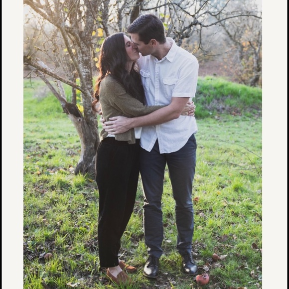 Meet your Posher, Stephanie - Picture 2 of 5